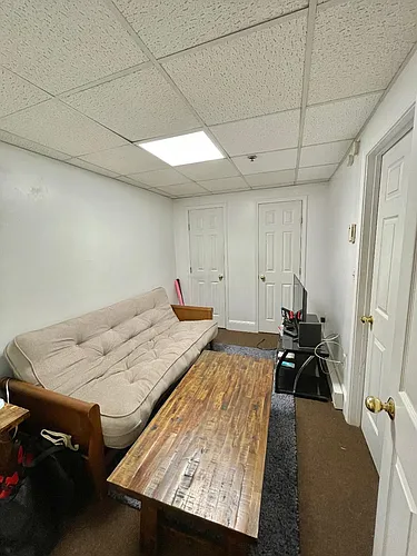1061 Beacon St #B Photo 1