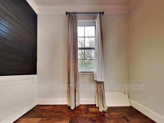 5th image of 1901 Calumet St Unit A