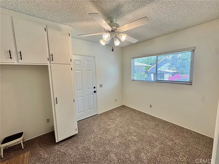 509 California Dr — Photo 29