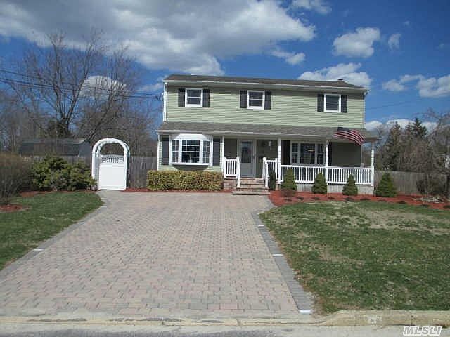 1st image of 39 Riverdale Ave