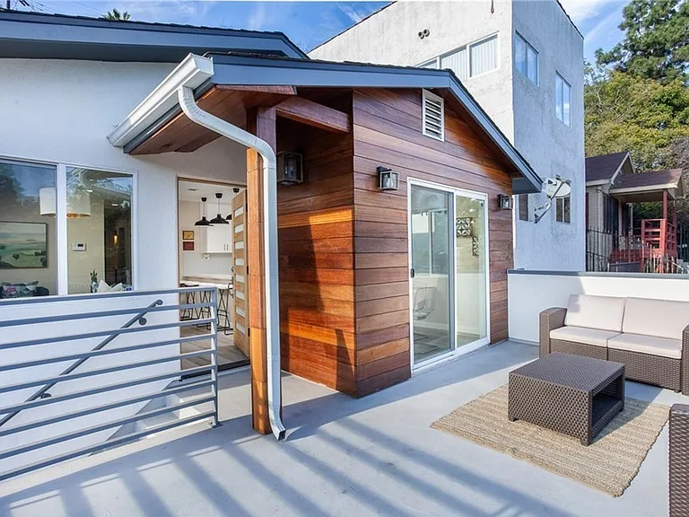 1307 Silver Lake Blvd — Photo 15