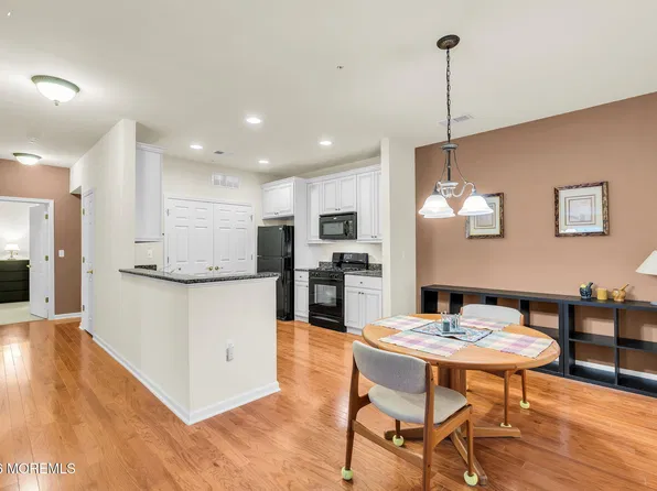 510 Sophee Lane, Lakewood, NJ 08701