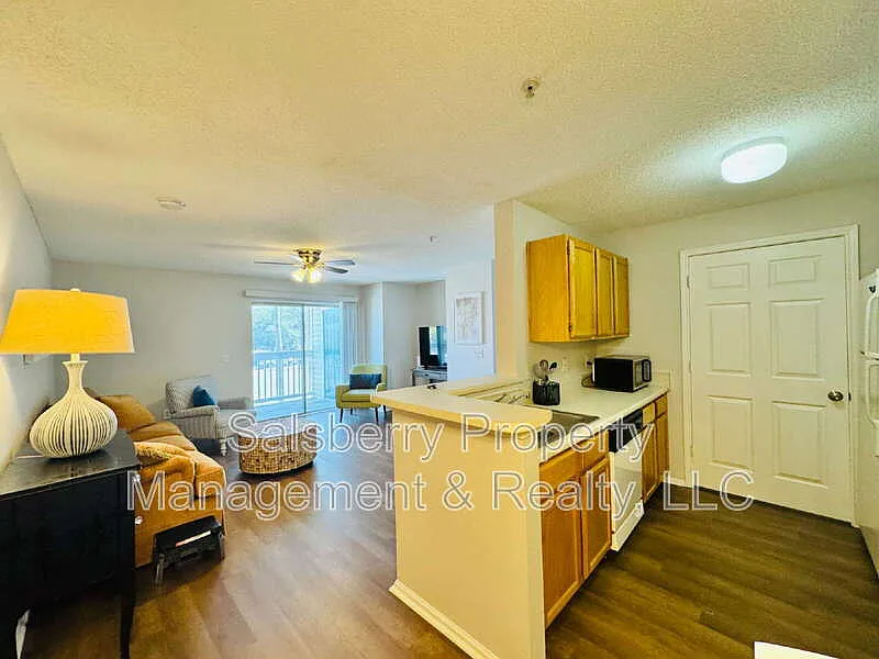 1 bed, 1.0 bath, 750 sqft, $1,500 — Photo 2