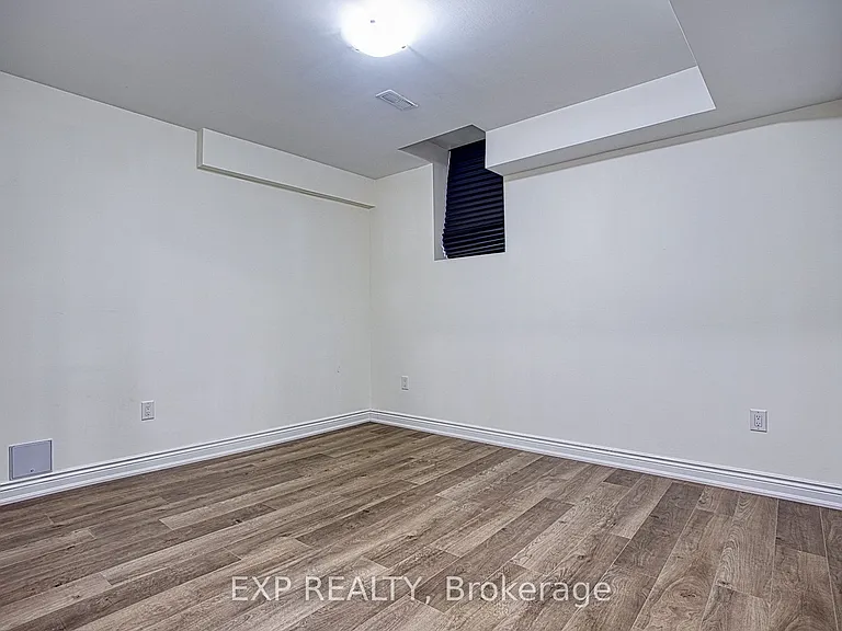 15 Riley Ave — Photo 9