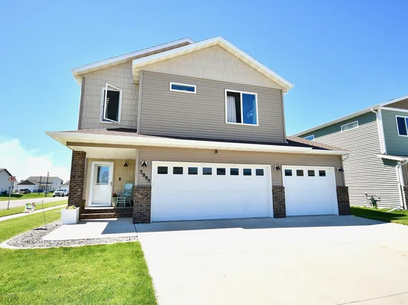 5995 58th St S, Fargo, ND 58104