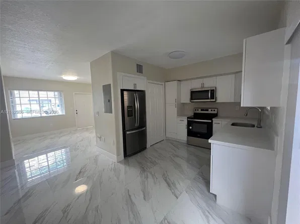 7201 NW 174th Ter APT 103, Hialeah, FL 33015