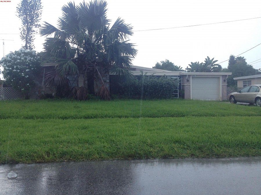 1st image of 1313 E River Dr