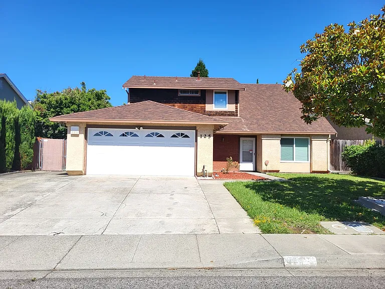 125 Serpentine Dr — Photo 1
