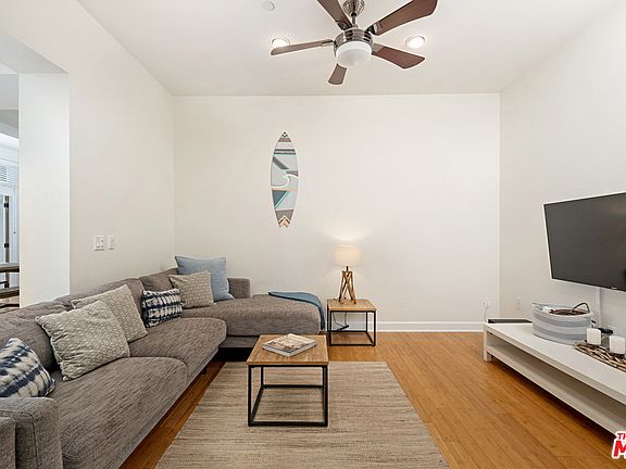 4th image of 5721 S Crescent Park Unit 402