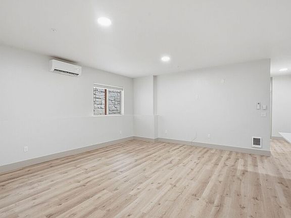 2nd image of 1808 N 15th St #207