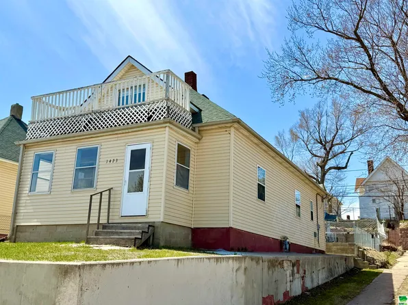 1423 Pierce St, Sioux City, IA 51105