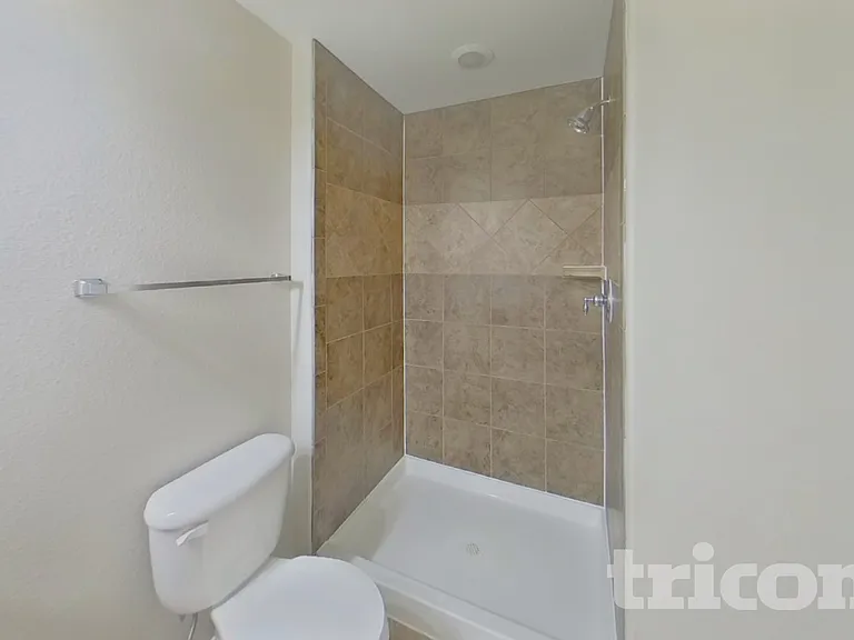 12204 Angelina Dr — Photo 15