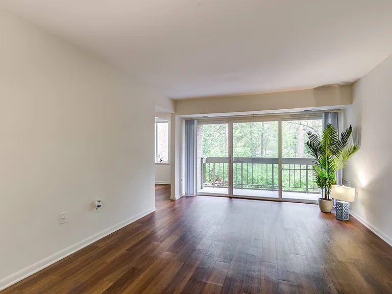Fairway Apartments — Photo 19