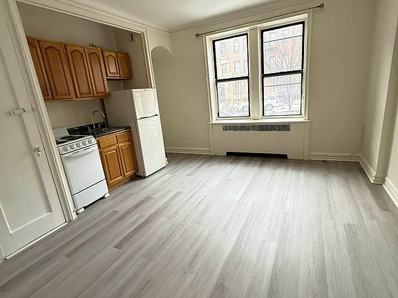 2nd image of 667 Ocean Ave #1T