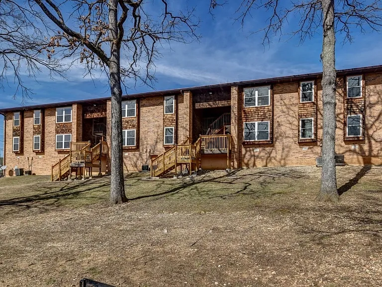 406 Judy St — Photo 11