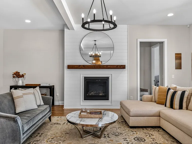 210 Lookout Rdg — Photo 5