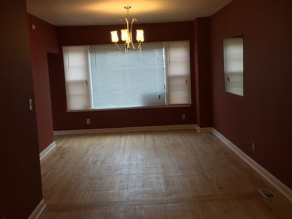 2nd image of 2755 N Bremen St #A
