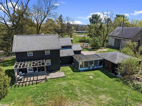 3rd image of 10238 Foley Rd