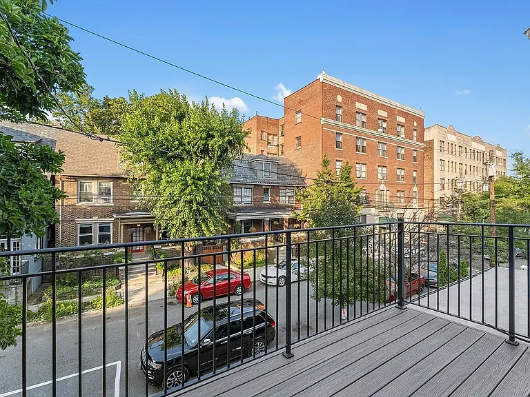 Liberty Pl — Photo 7