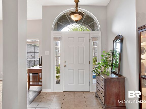 3rd image of 8653 Caballo Ct