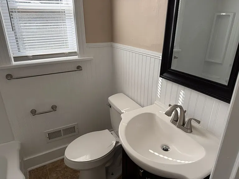 1458 Anderson St #B — Photo 8