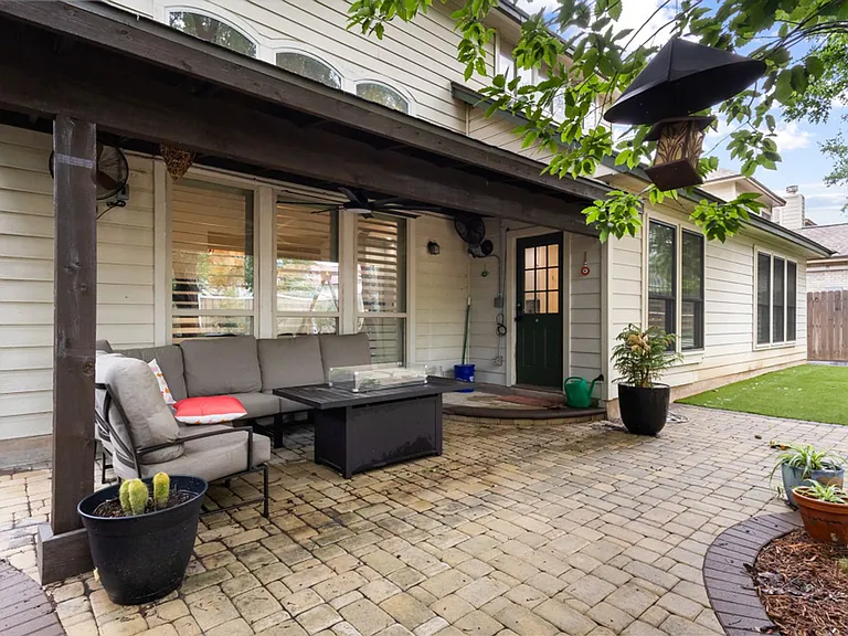 1318 Barton Crk — Photo 25
