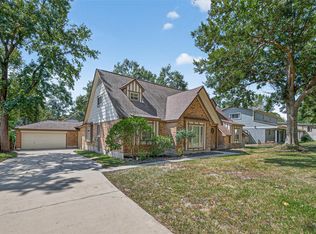 614 Orangewood Dr, Conroe, TX 77302