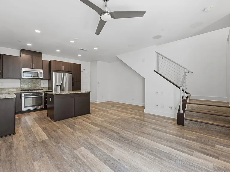 2440 Aperture Cir — Photo 5