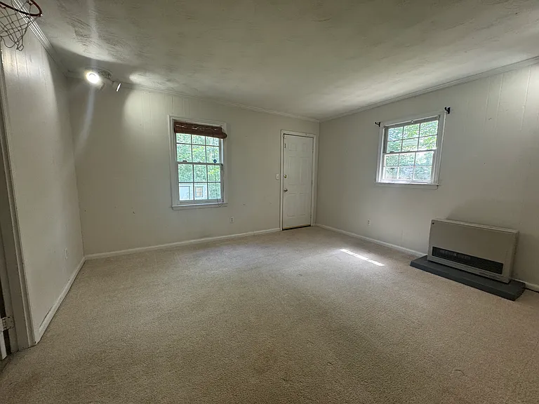 4423 Kings Point Dr — Photo 12