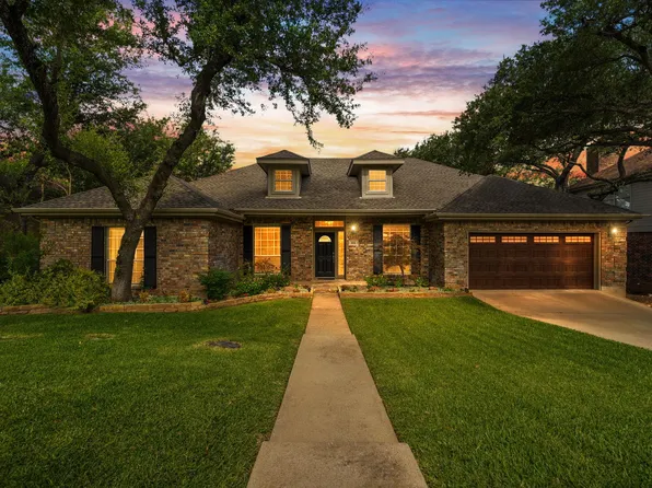 305 Riverview Dr, Georgetown, TX 78628