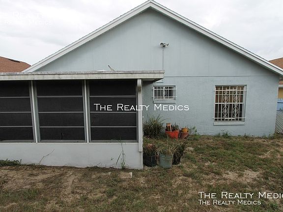 3rd image of 3602 Narroline Dr