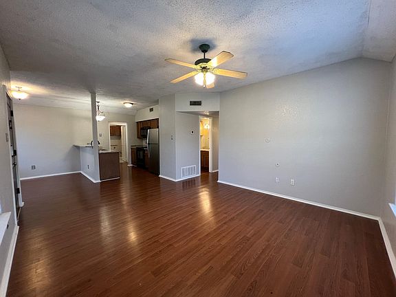 3rd image of 1812 Sprucewood Ave