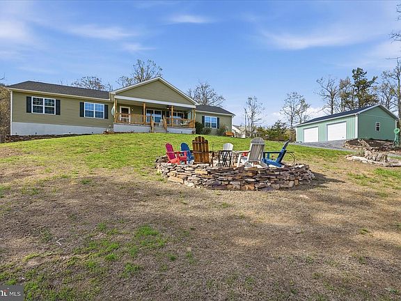 5th image of 379 Jura Dr