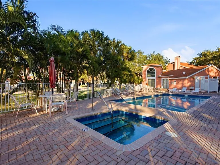 14510 Alejo Ct — Photo 37