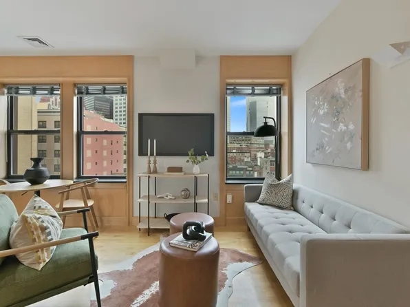 42-42 Beach St #8D, Boston, MA 02111
