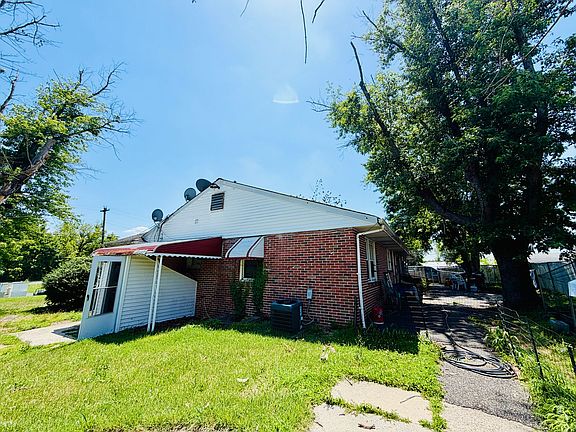 2nd image of 501 Spring Rd Unit A-c