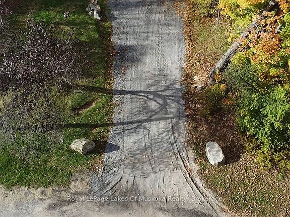 3rd image of 16 Gibson Rd