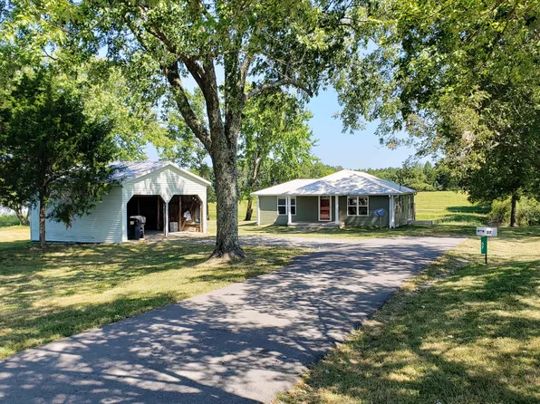 57 Newsome Sinks Rd, Union Grove, AL 35175