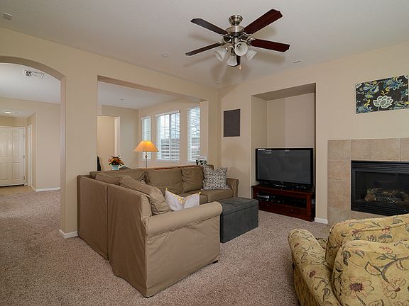 4th image of 1050 Sierra View Cir Unit 3