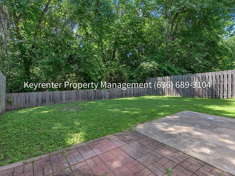 419 Omar Ct — Photo 35