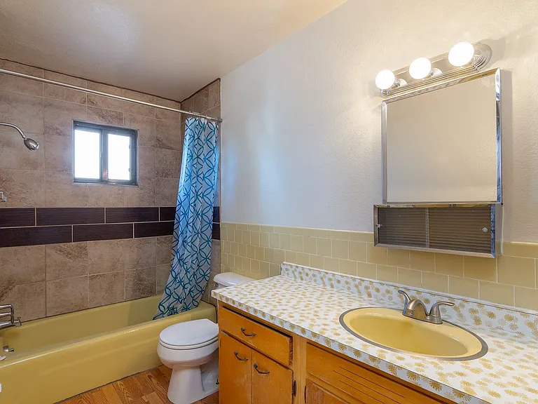 302 Artist Rd — Photo 10