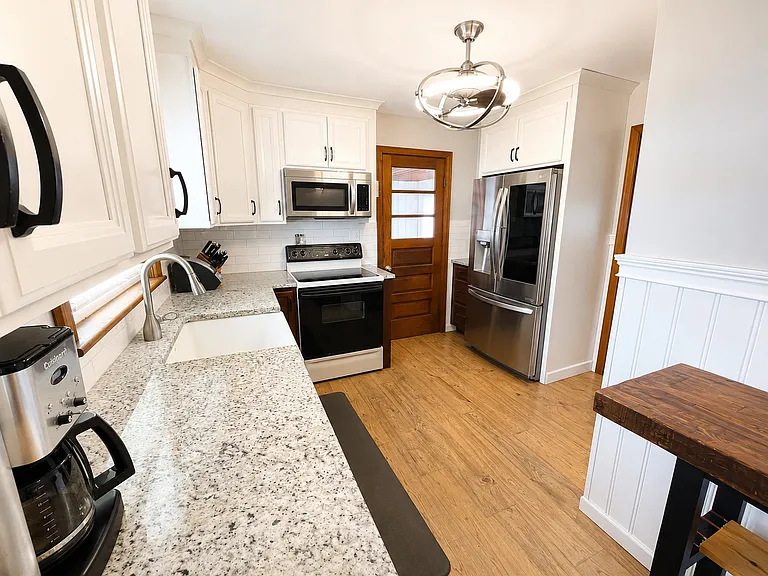 42 Parker St — Photo 4