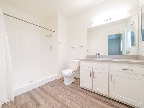 3rd image of 1135 Meadow Lake Dr #8