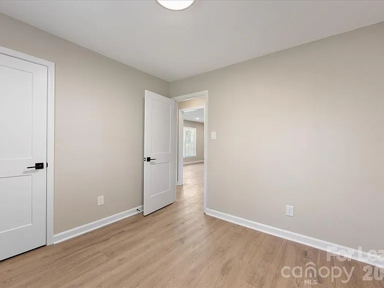 4700 Walden Ct — Photo 26