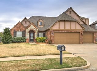 1608 E Fargo St, Broken Arrow, OK 74012