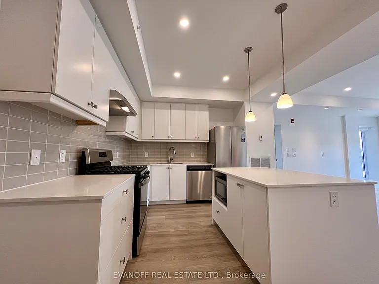 19 B West St N #406 — Photo 35