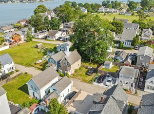 14 S Pine St, Niantic, CT 06357