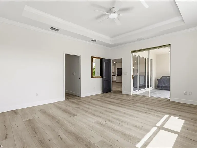 2290 Vermont Ln — Photo 12