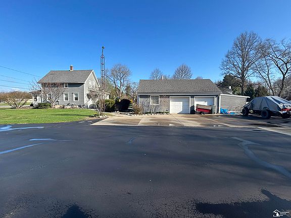 4th image of 8256 Jackman Rd