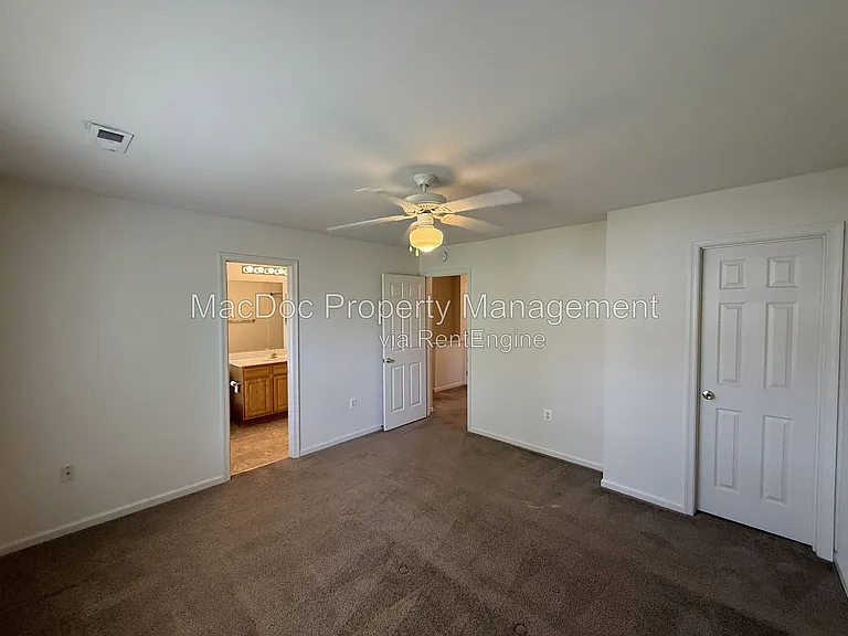 219 Merrill Ct — Photo 40